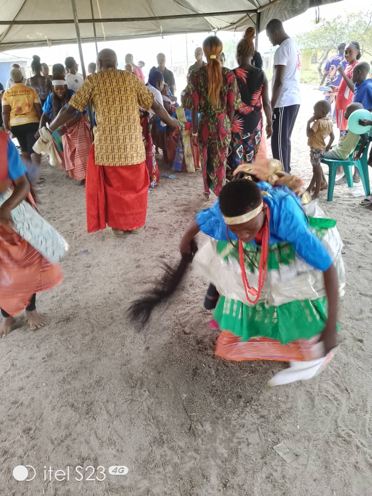 Itsekiri dancers at Jakpa community