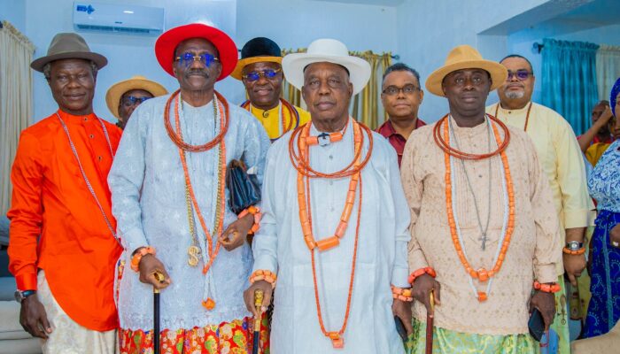 Chief Oma Eyewuoma celebration at Ode-Itsekiri 14963_1137743635023707_7784796589269831582_n