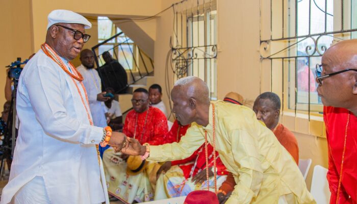 Chief Oma Eyewuoma celebration at Ode-Itsekiri 28538_1137744825023588_7020222275897042639_n