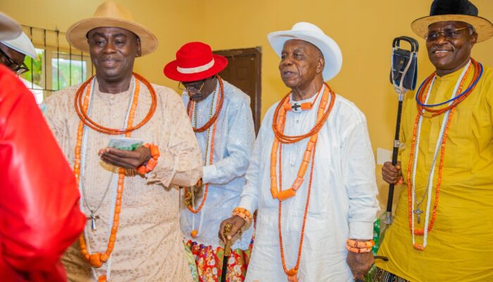 Chief Oma Eyewuoma celebration at Ode-Itsekiri 30859_1137745098356894_2269972459163774655_n
