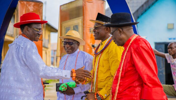Chief Oma Eyewuoma celebration at Ode-Itsekiri 31830_1137711648360239_2919175313708699709_n
