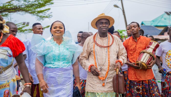 Chief Oma Eyewuoma celebration at Ode-Itsekiri 51754_1137747495023321_8444392199736691680_n