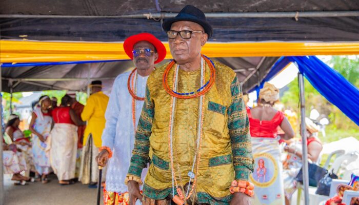 Chief Oma Eyewuoma celebration at Ode-Itsekiri99971_1137747658356638_4330426403139226649_n