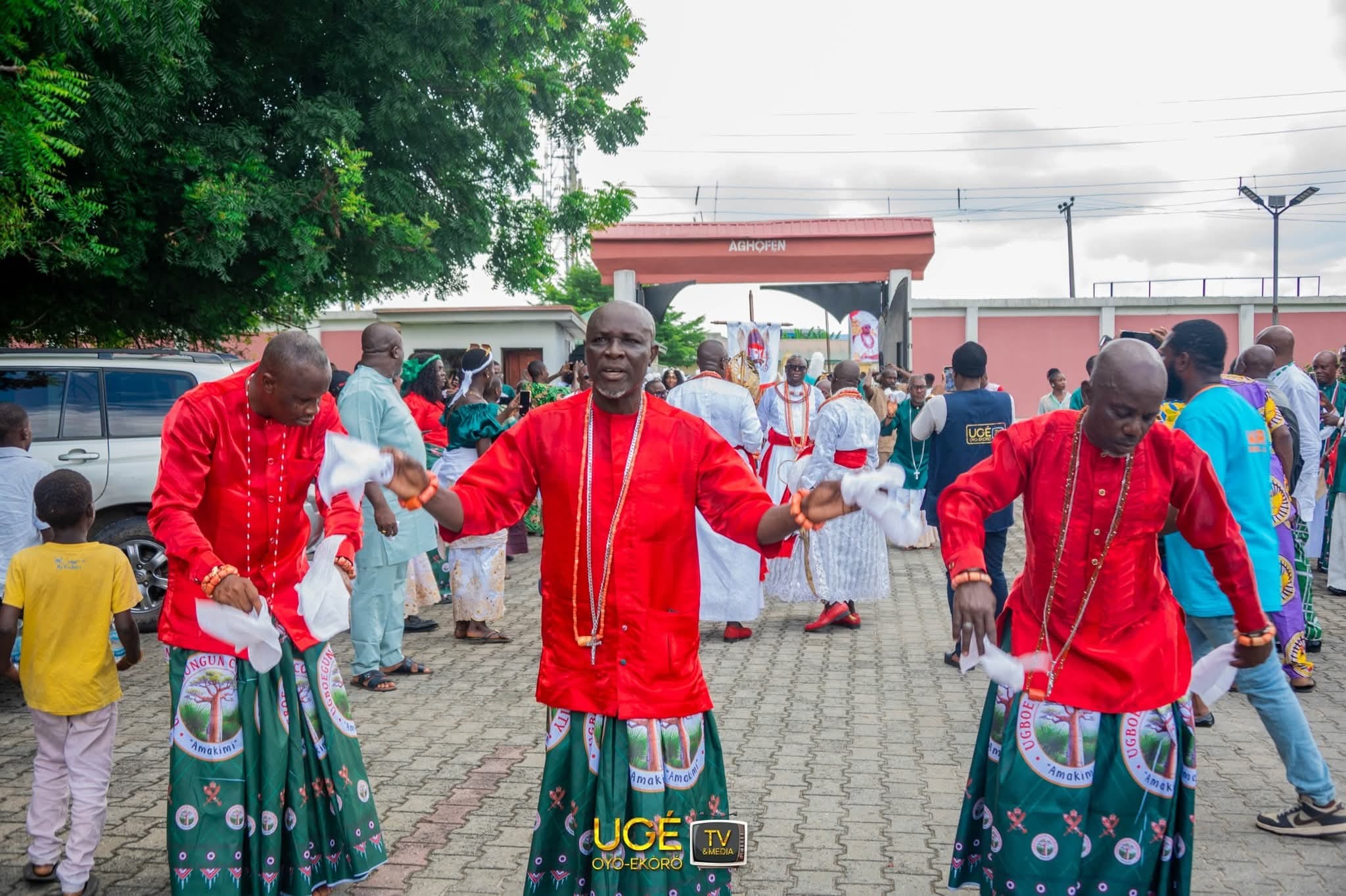 14th edition of Ghigho Aghofen as Ugboegungun Community hands over to Ekurede CommunityWA0085